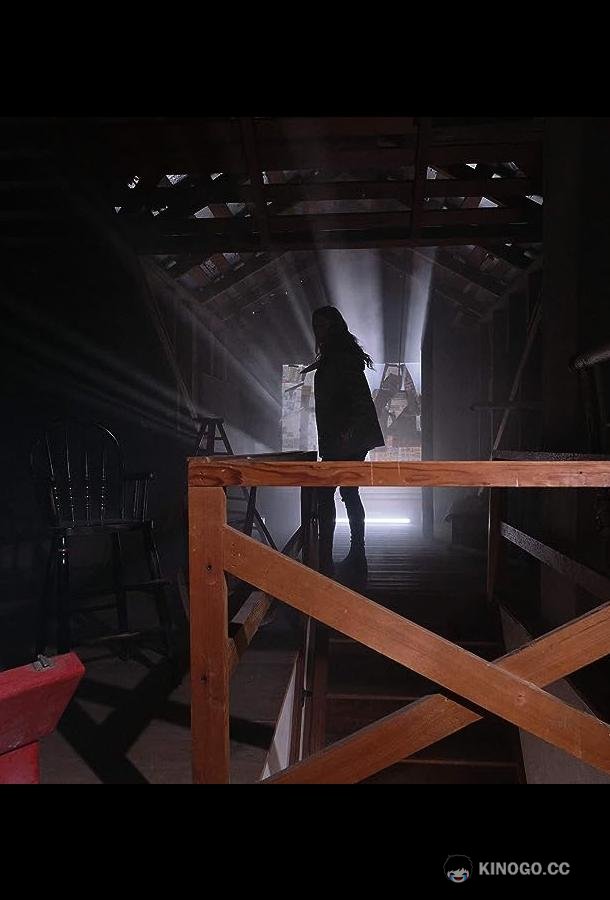 Загнанная в ловушку Trapped in the Farmhouse (2023)